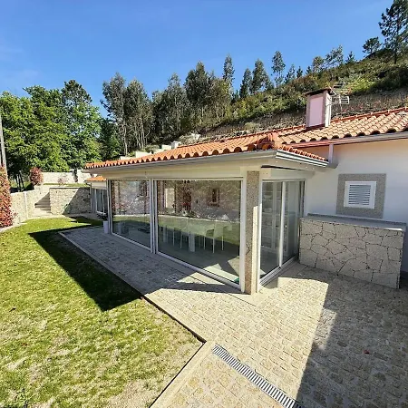 Lichthaus - Geres Vila Cela (Vila Verde, Braga)